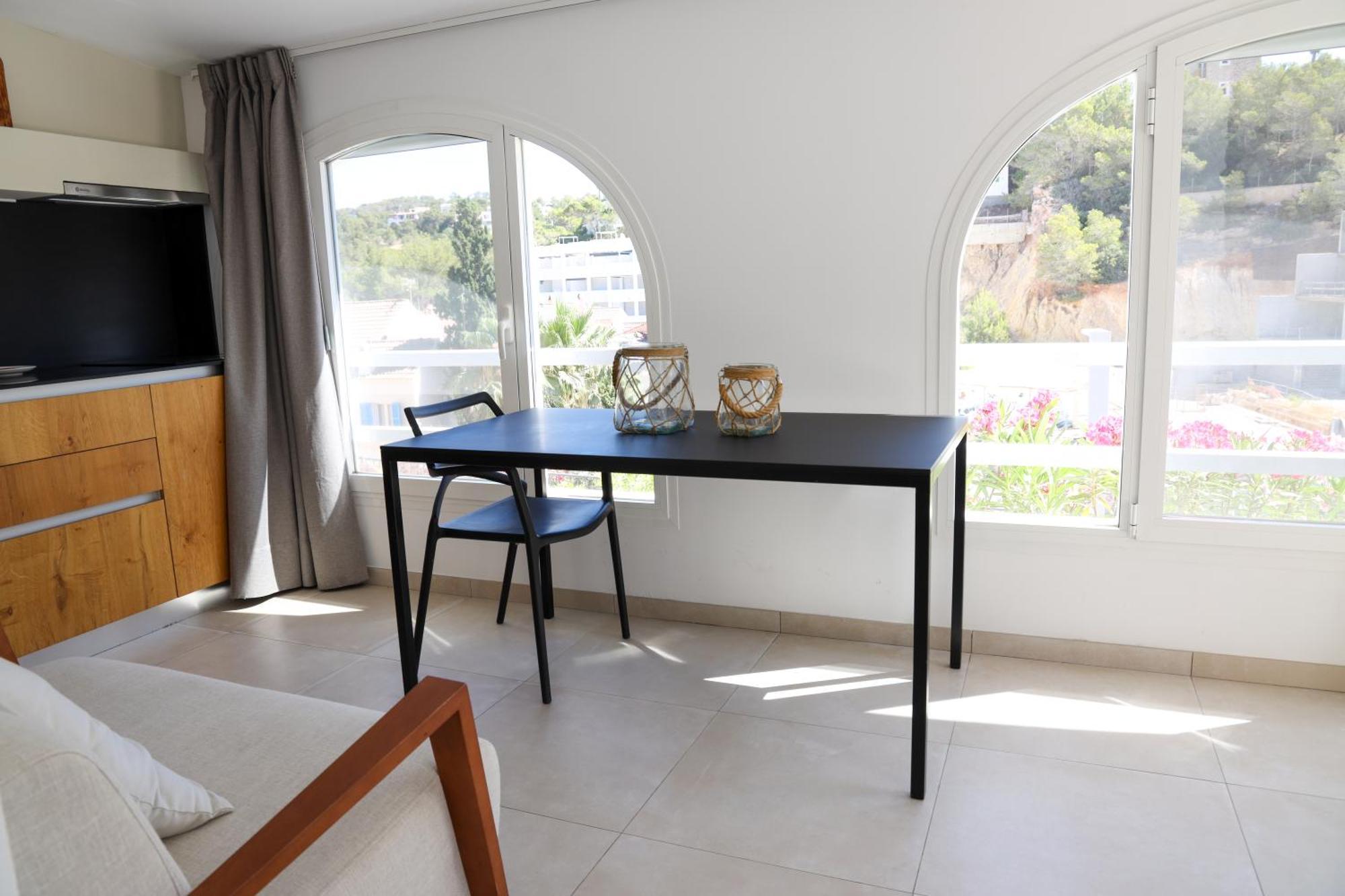 Cala Vadella Beachwalk Suites Kamer foto